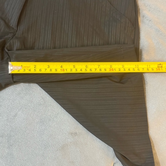 Nike Golf Shorts
#1025 - Picture 4 of 11